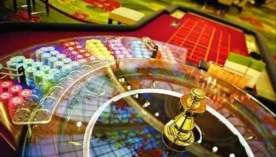 Responsible gaming message beside 8666bet poker guide content